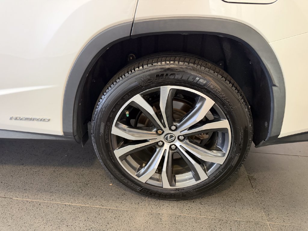 Used 2018 Lexus RX 450hL Premium w/ Premium Package AWD/4WD image 11