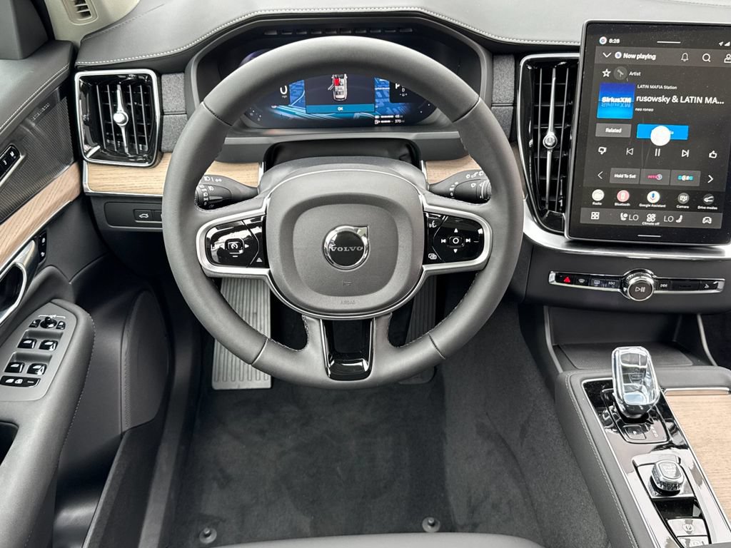New 2026 Volvo XC90 T8 Plus w/ Protection Package AWD/4WD image 13