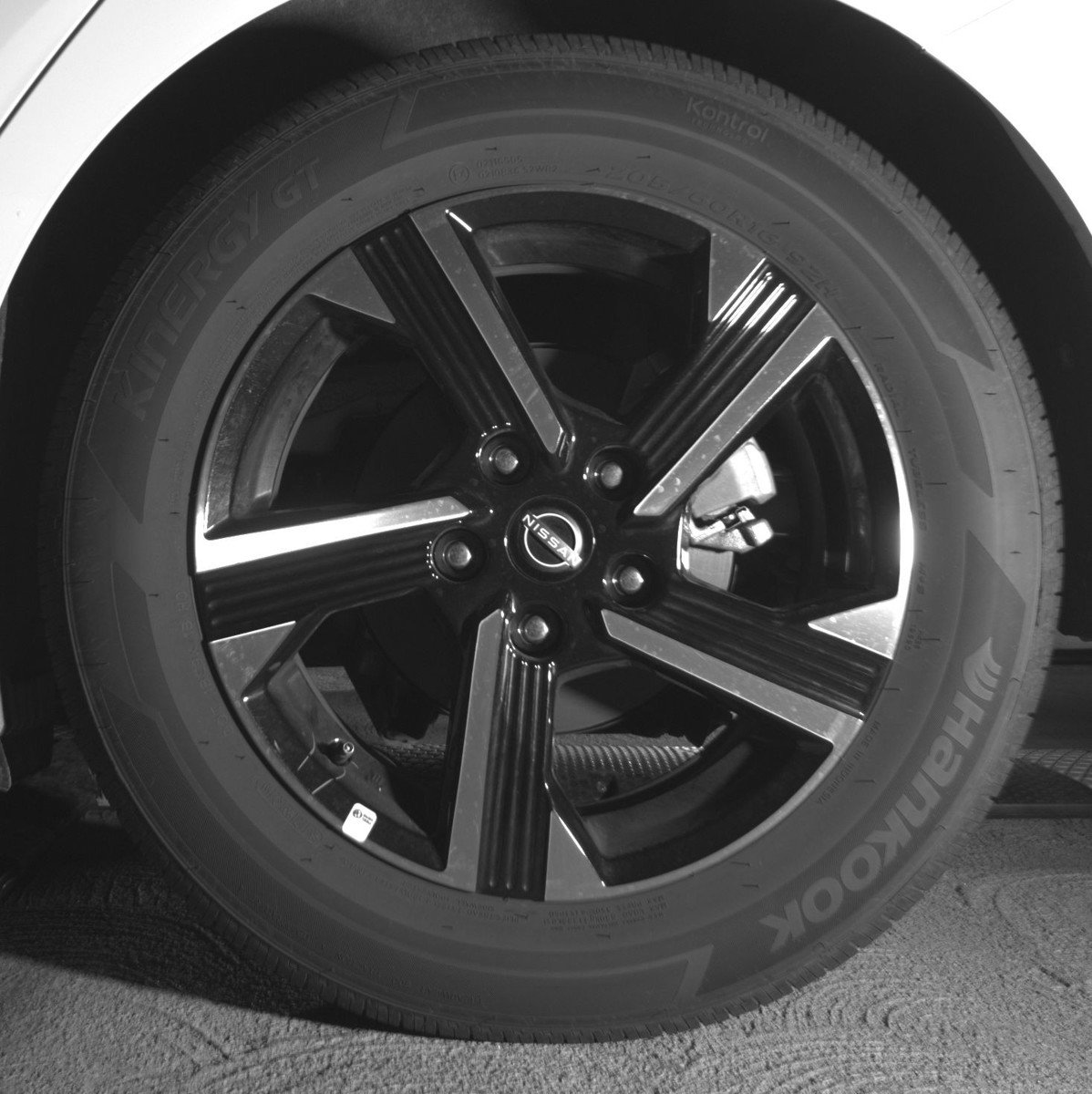 Used 2025 Nissan Sentra SV image 14