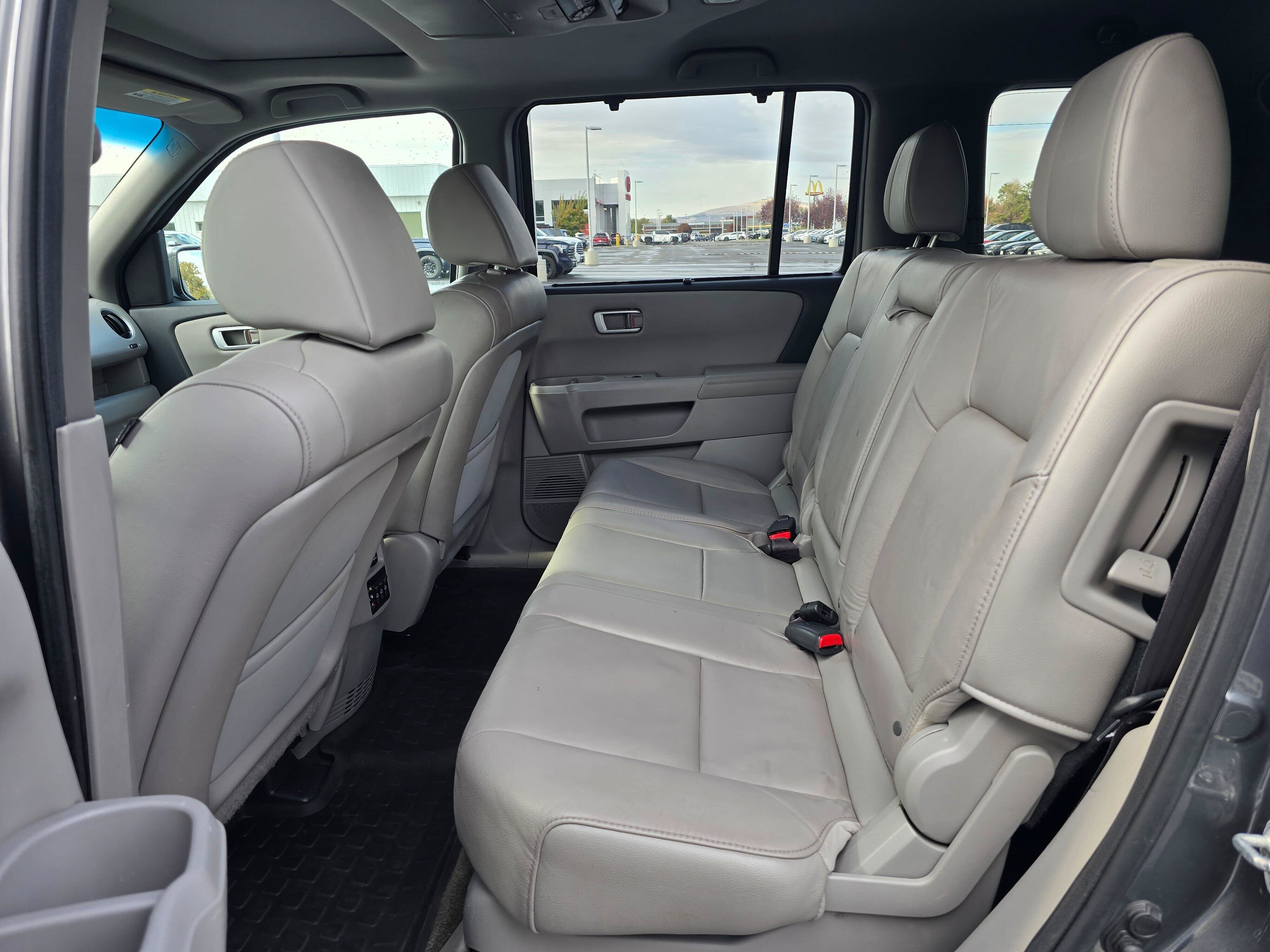 Used 2013 Honda Pilot Touring image 16
