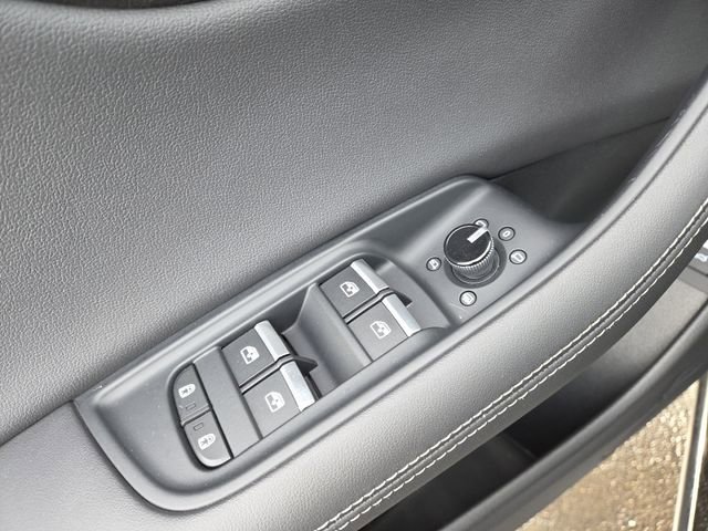Used 2023 Audi Q8 Premium Plus image 10