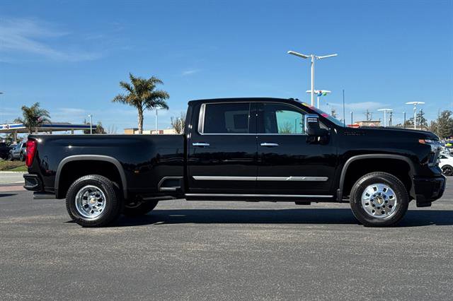 New 2026 Chevrolet Silverado 3500 High Country w/ High Country Premium Package image 3
