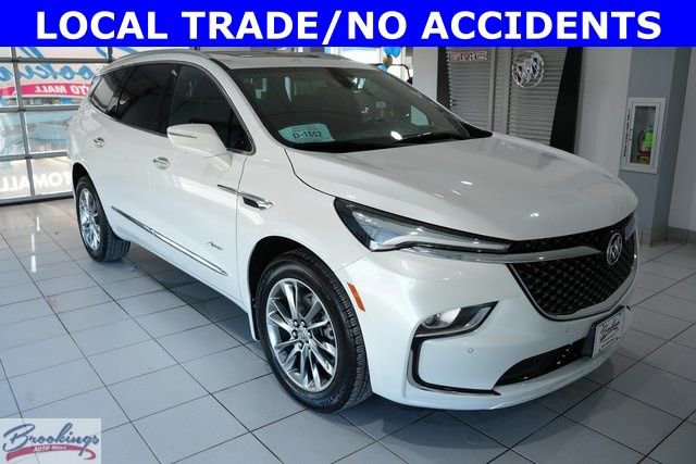 Used 2024 Buick Enclave Avenir image 1