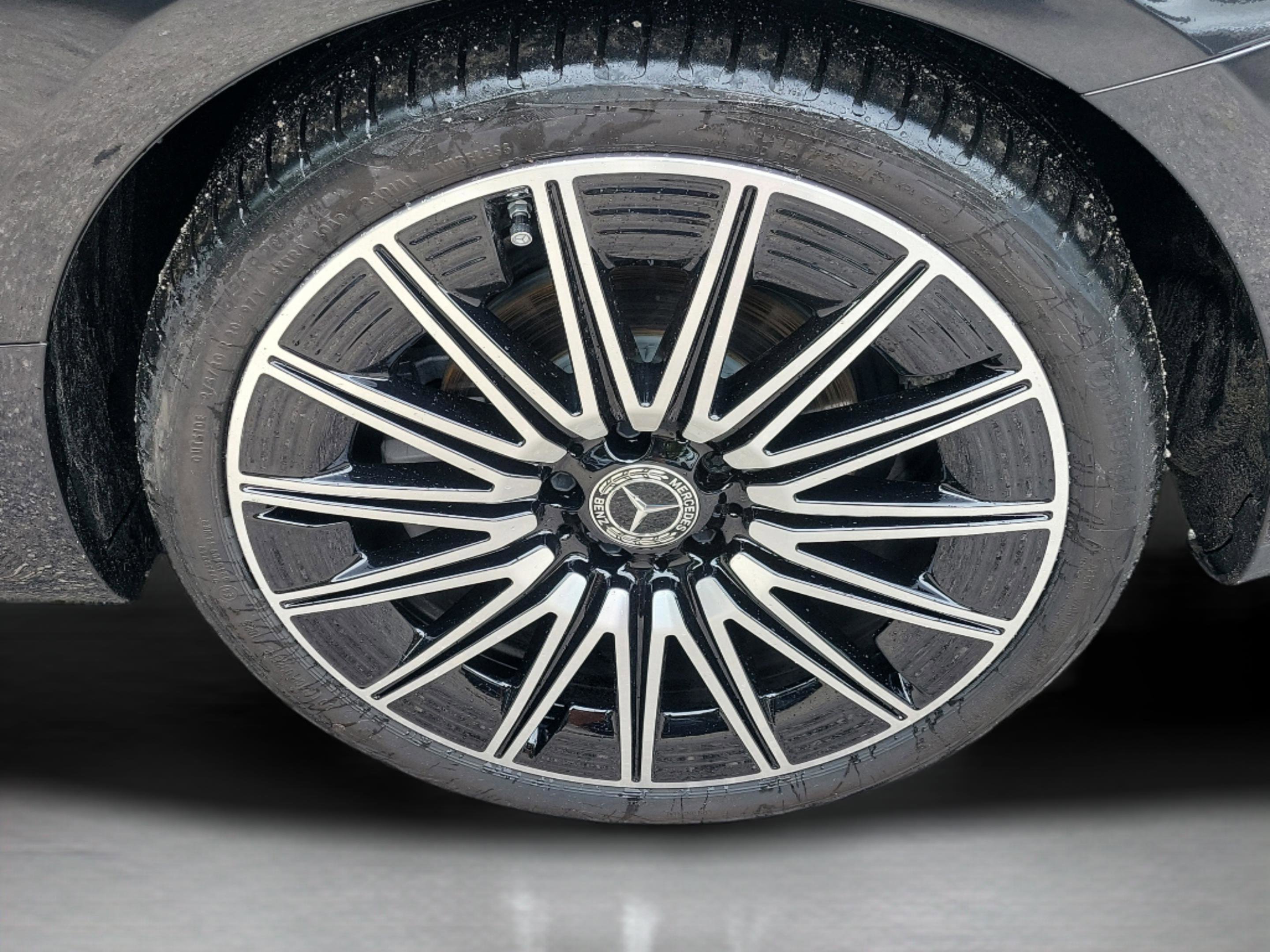 Certified 2026 Mercedes-Benz CLE 300 4MATIC Coupe image 28