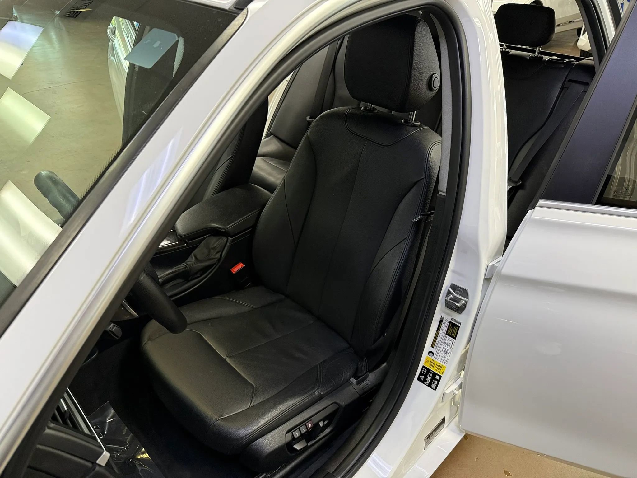 Used 2015 BMW 328d xDrive Wagon image 11