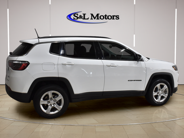 Certified 2024 Jeep Compass Latitude AWD/4WD image 8