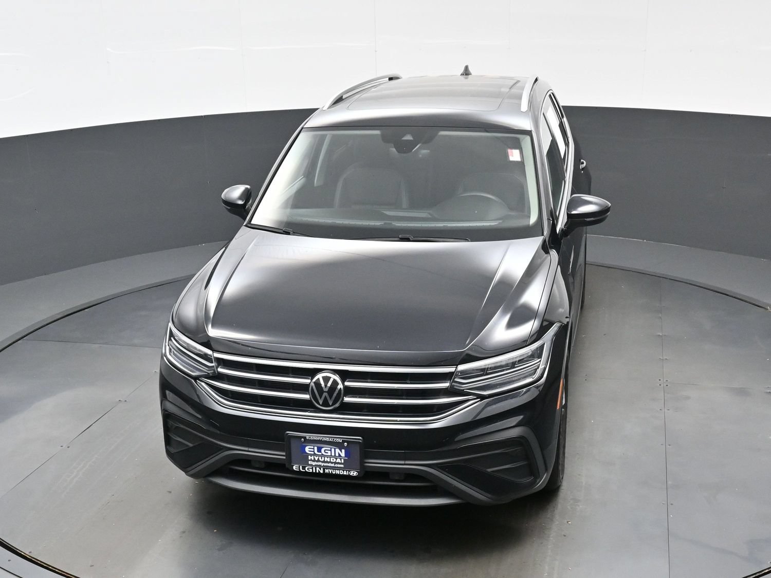 Used 2022 Volkswagen Tiguan SE AWD/4WD image 42