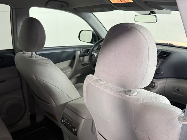 Used 2013 Toyota Highlander FWD image 28
