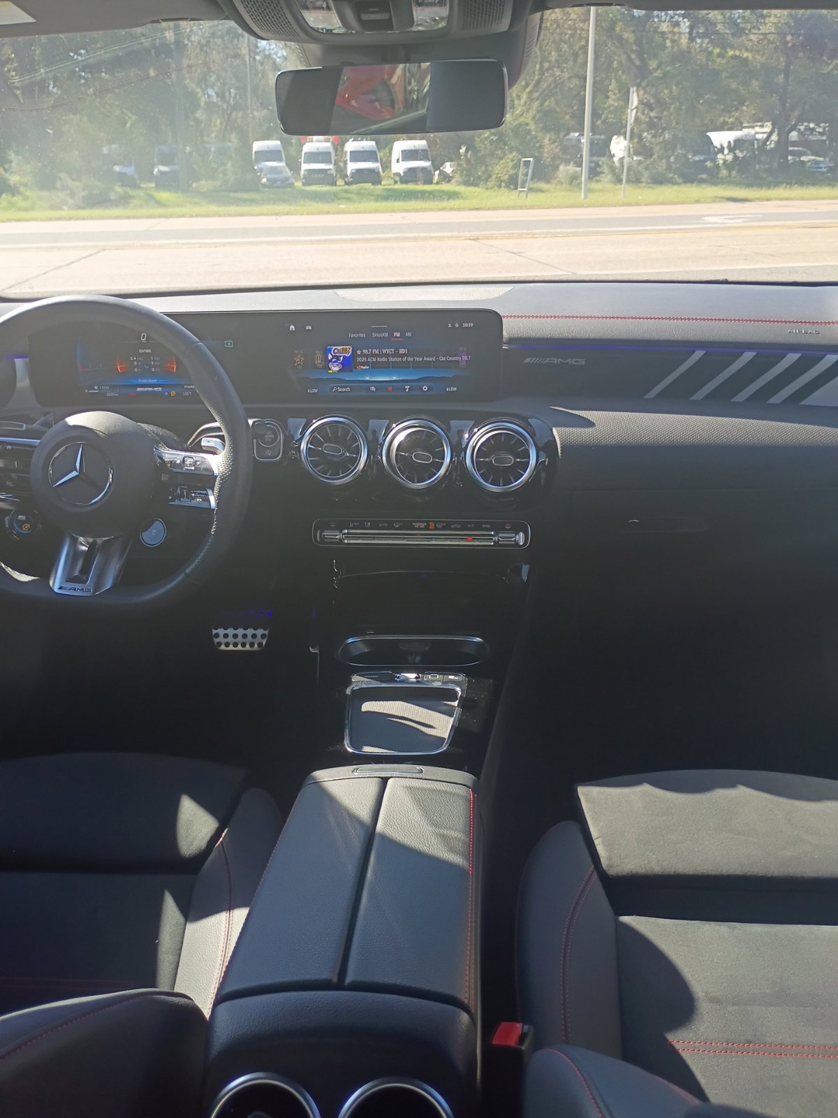 Used 2025 Mercedes-Benz CLA 35 AMG 4MATIC image 7