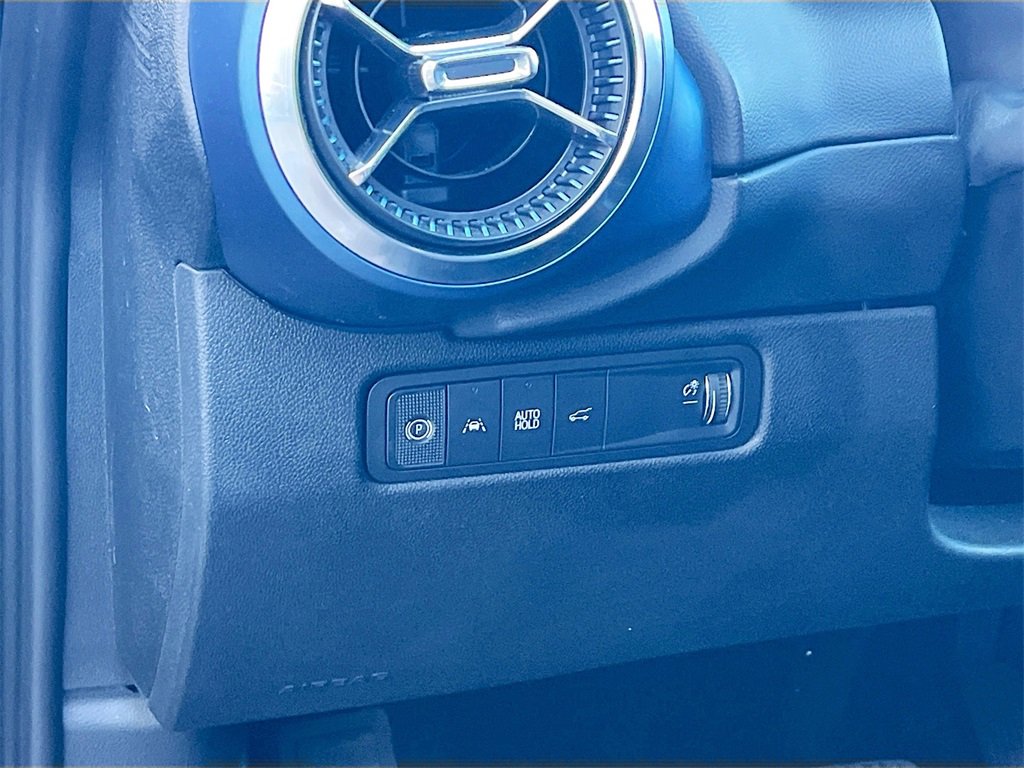 Used 2025 Chevrolet Equinox EV LT w/ Convenience Package image 10