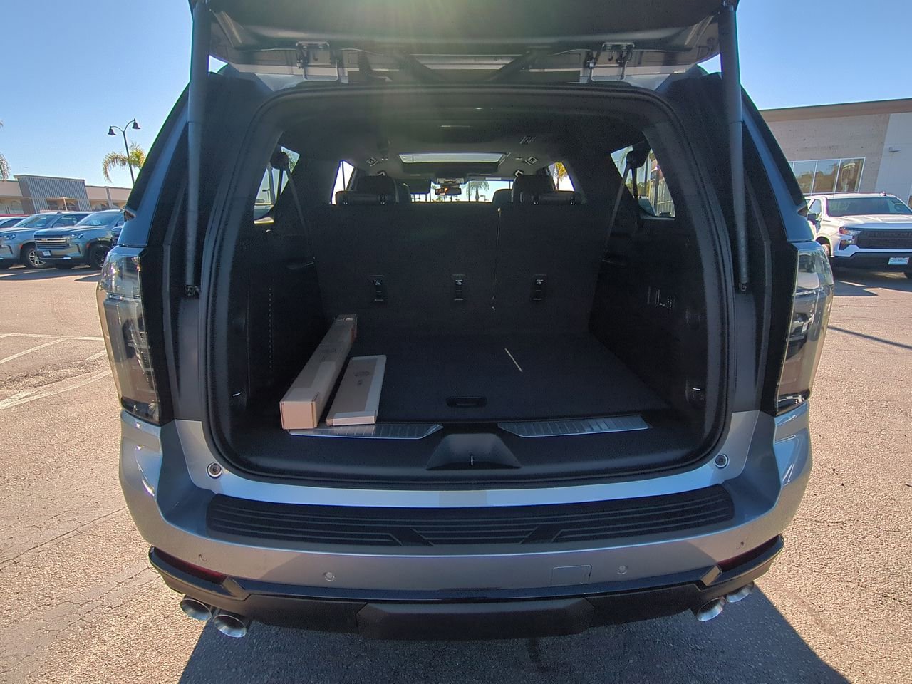 New 2026 Chevrolet Suburban RST image 27