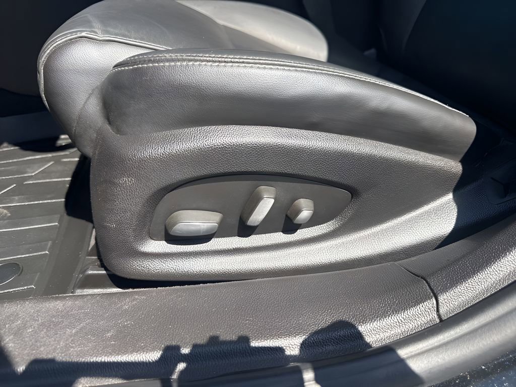 Used 2015 Cadillac XTS Luxury w/ Driver Awareness Package FWD image 10