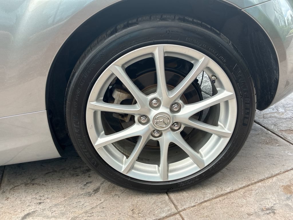 Used 2010 MAZDA MX-5 Miata Touring w/ Suspension Pkg RWD image 13