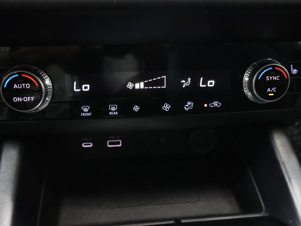 Used 2024 Mitsubishi Outlander SE FWD image 26