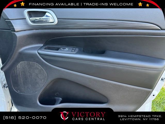 Used 2021 Jeep Grand Cherokee Laredo X image 16