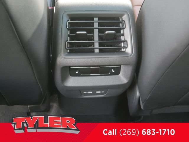 Used 2025 Volkswagen Tiguan SEL R-Line AWD/4WD image 39
