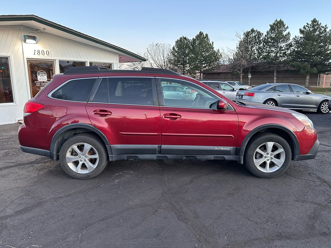 Used 2014 Subaru Outback 2.5i Limited w/ Moonroof Package image 2