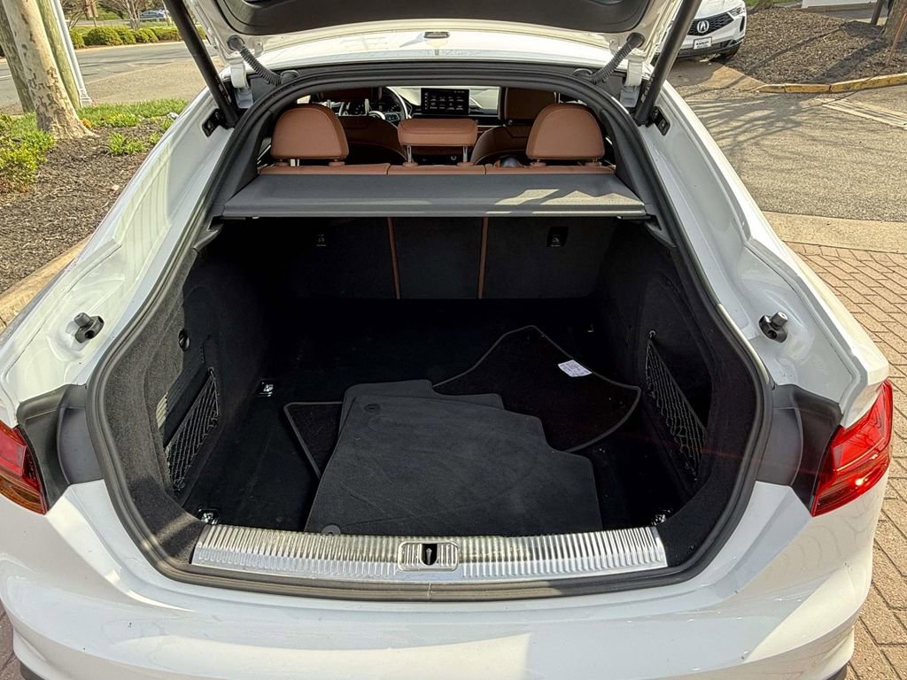 Used 2022 Audi A5 2.0T Premium image 8