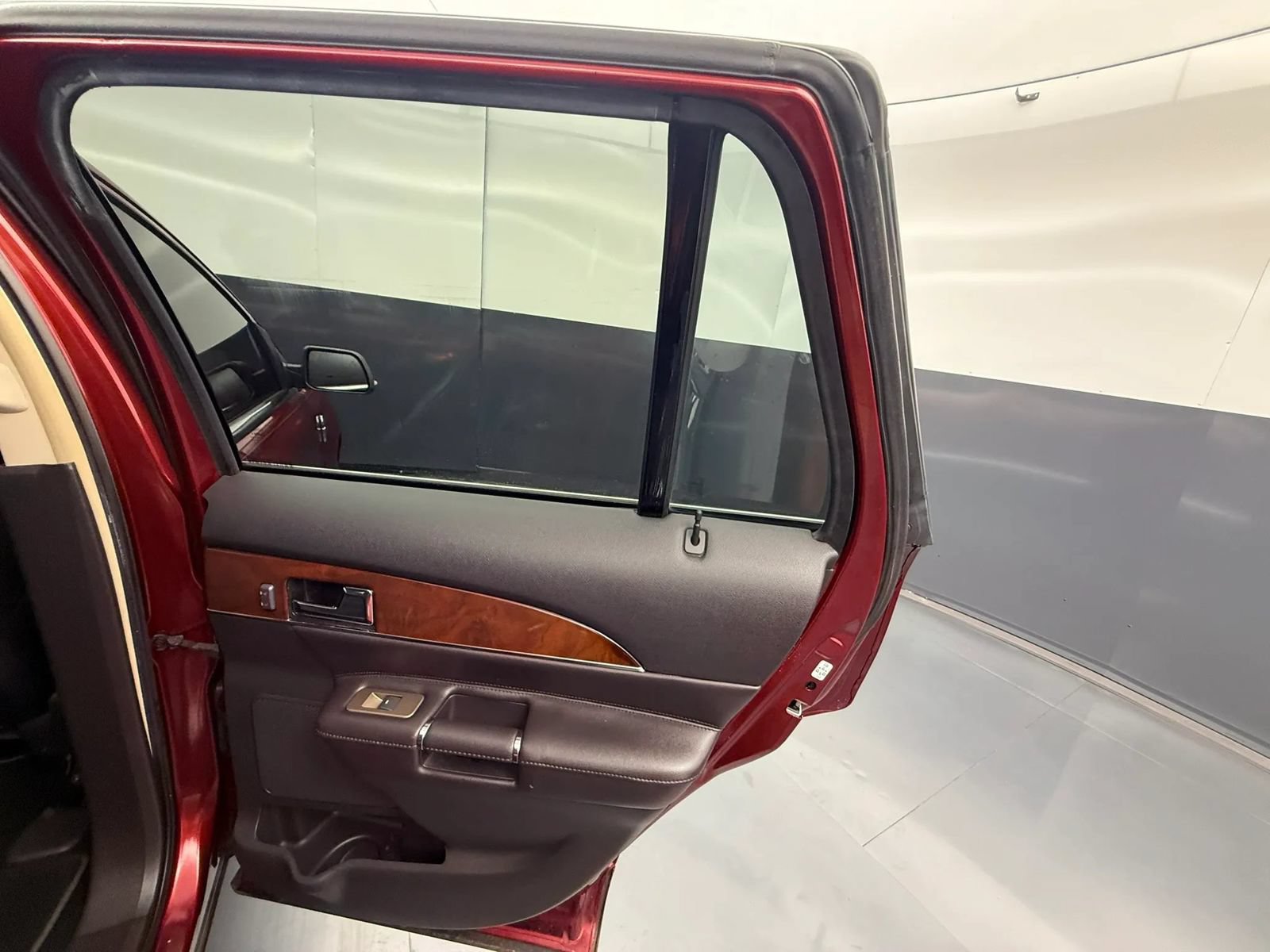 Used 2014 Lincoln MKX AWD w/ Equipment Group 102A image 20