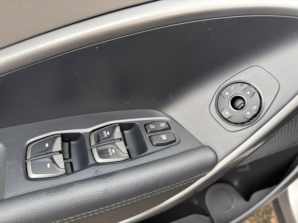 Used 2017 Hyundai Santa Fe Sport FWD image 12