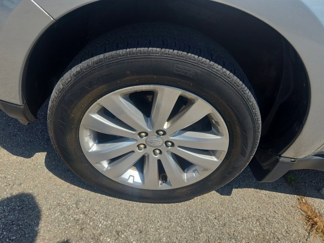 Used 2013 Subaru Forester 2.5X Limited AWD/4WD image 13