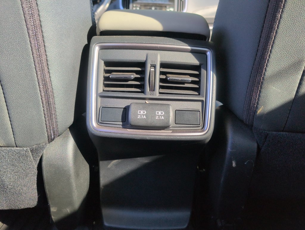 Used 2020 Subaru Forester Premium AWD/4WD image 31