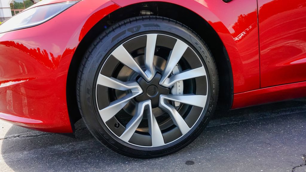 Used 2025 Tesla Model 3 Long Range RWD image 9