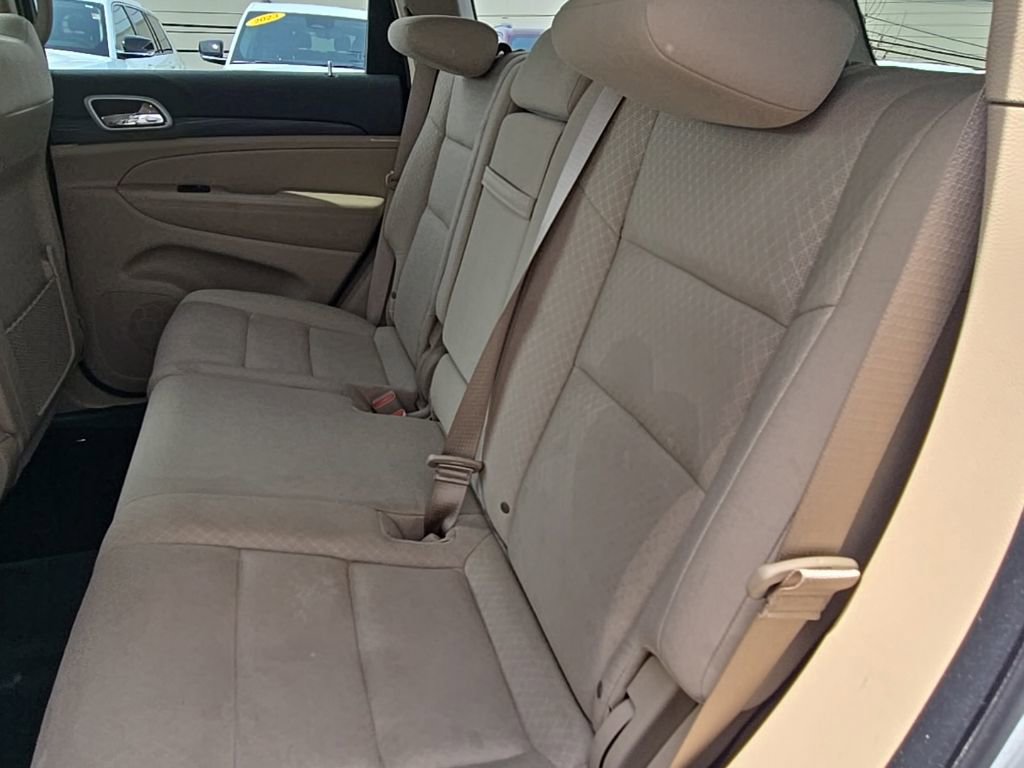 Certified 2022 Jeep Grand Cherokee Laredo E AWD/4WD image 14