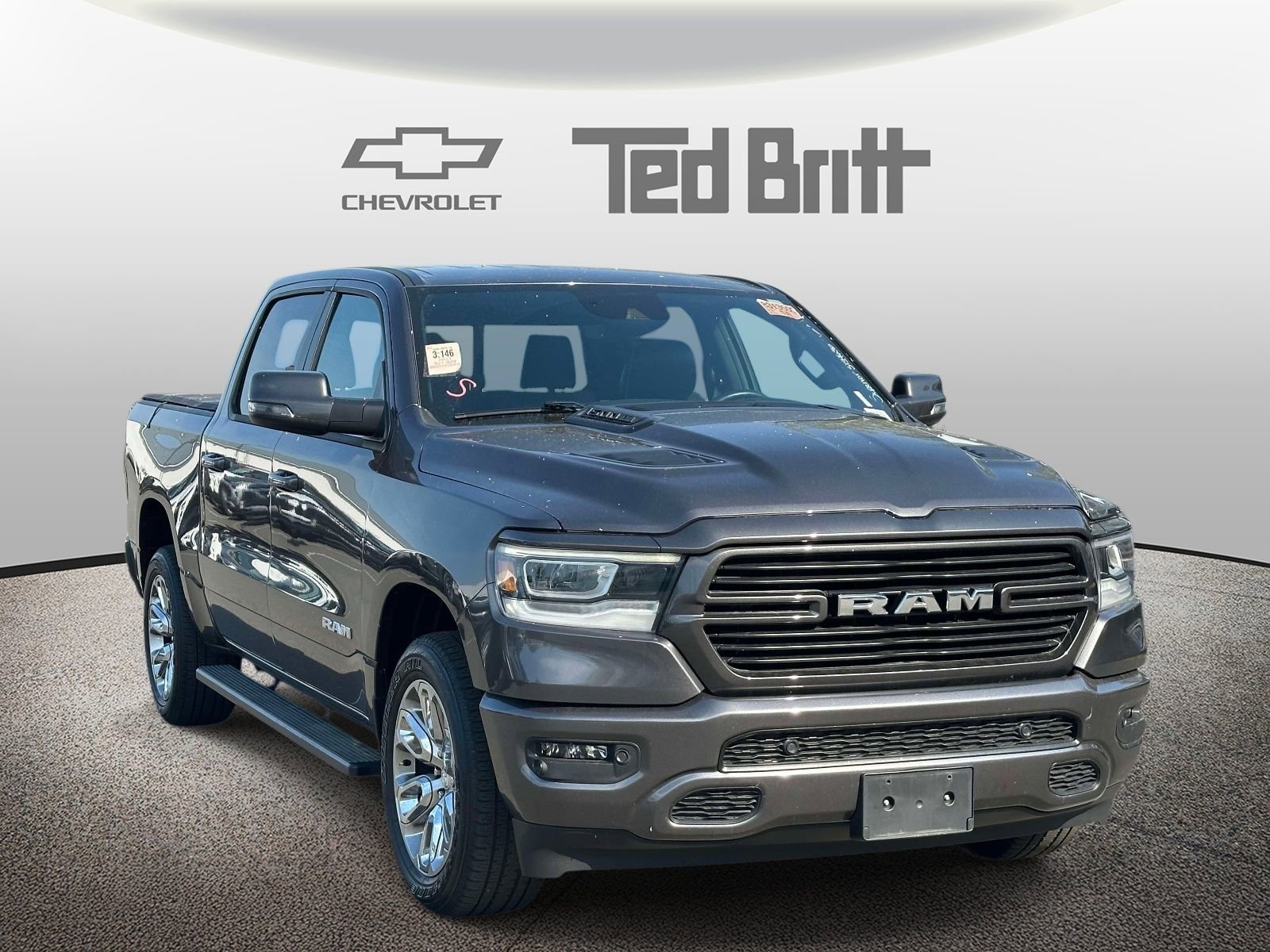 Used 2023 RAM 1500 Laramie AWD/4WD image 3