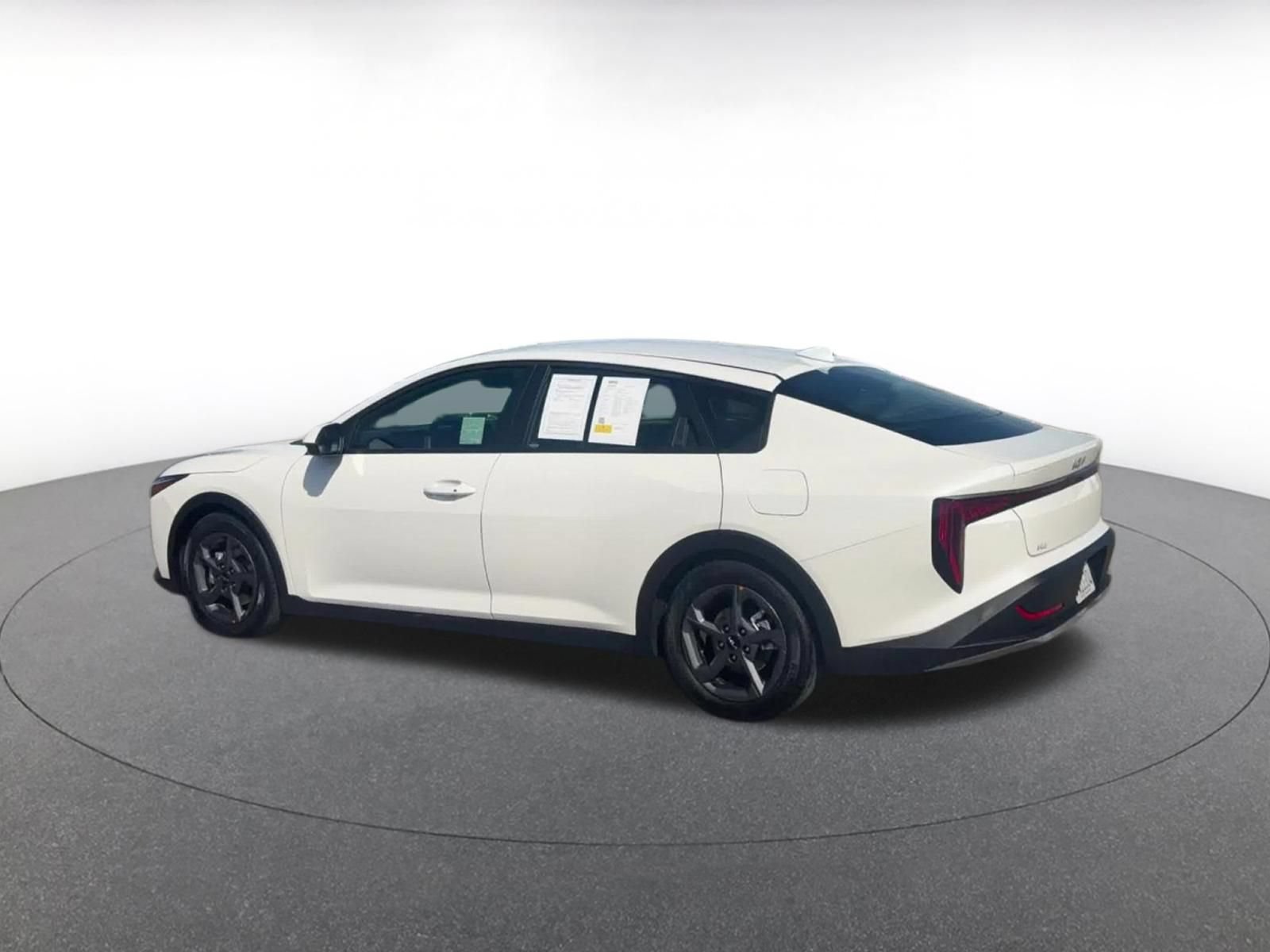 Used 2026 Kia K4 FWD image 10