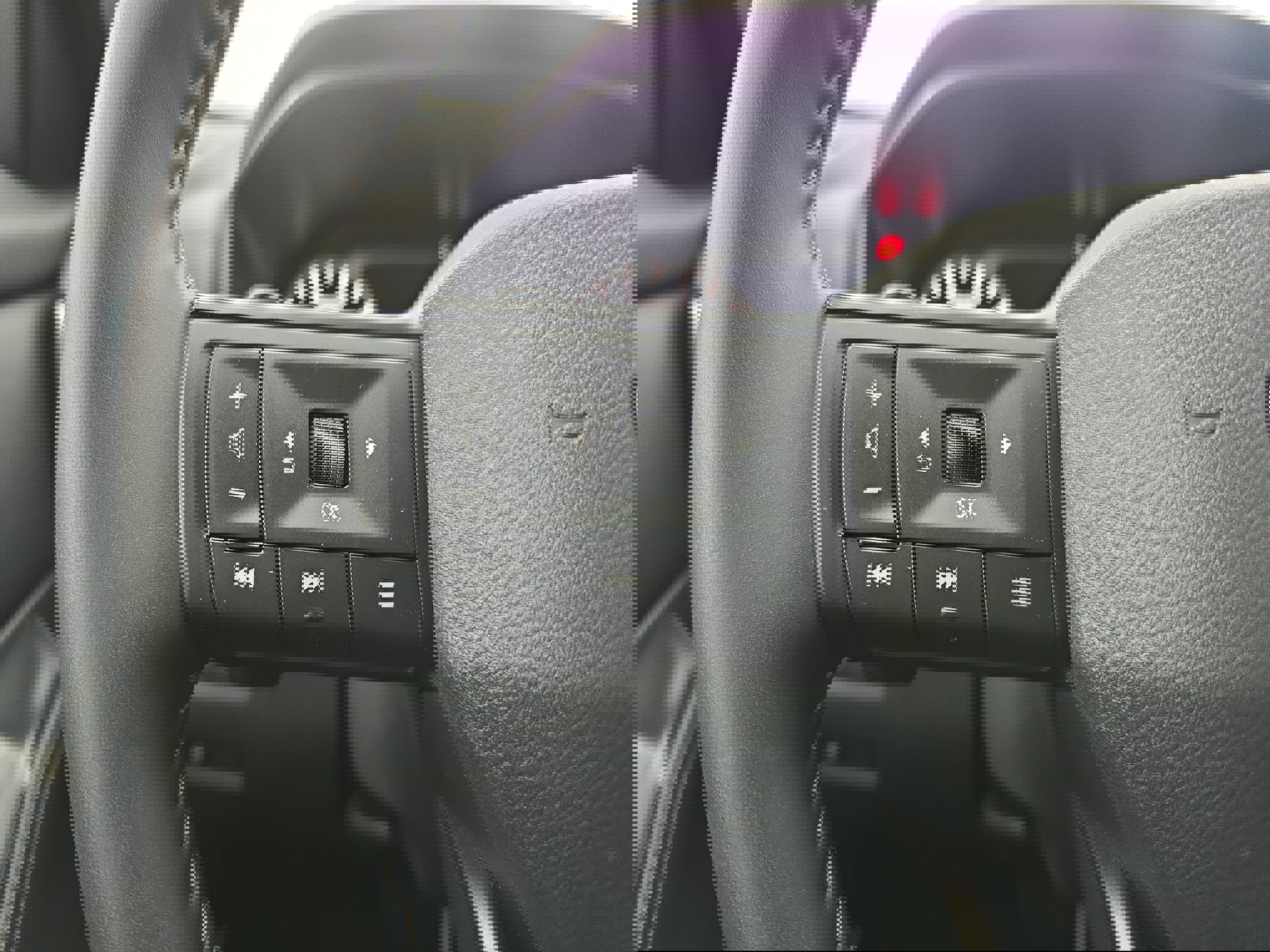 Certified 2025 Nissan Rogue SV image 17