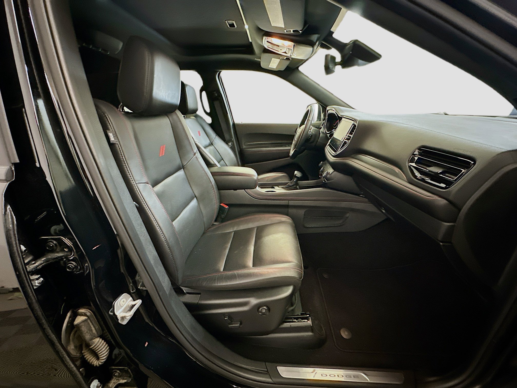 Used 2025 Dodge Durango GT image 35