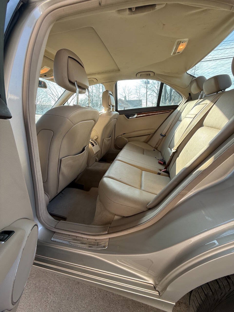 Used 2011 Mercedes-Benz C 300 Sedan image 15