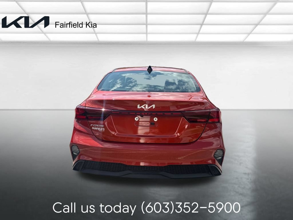 Certified 2024 Kia Forte LXS w/ LXS Technology Package FWD image 4