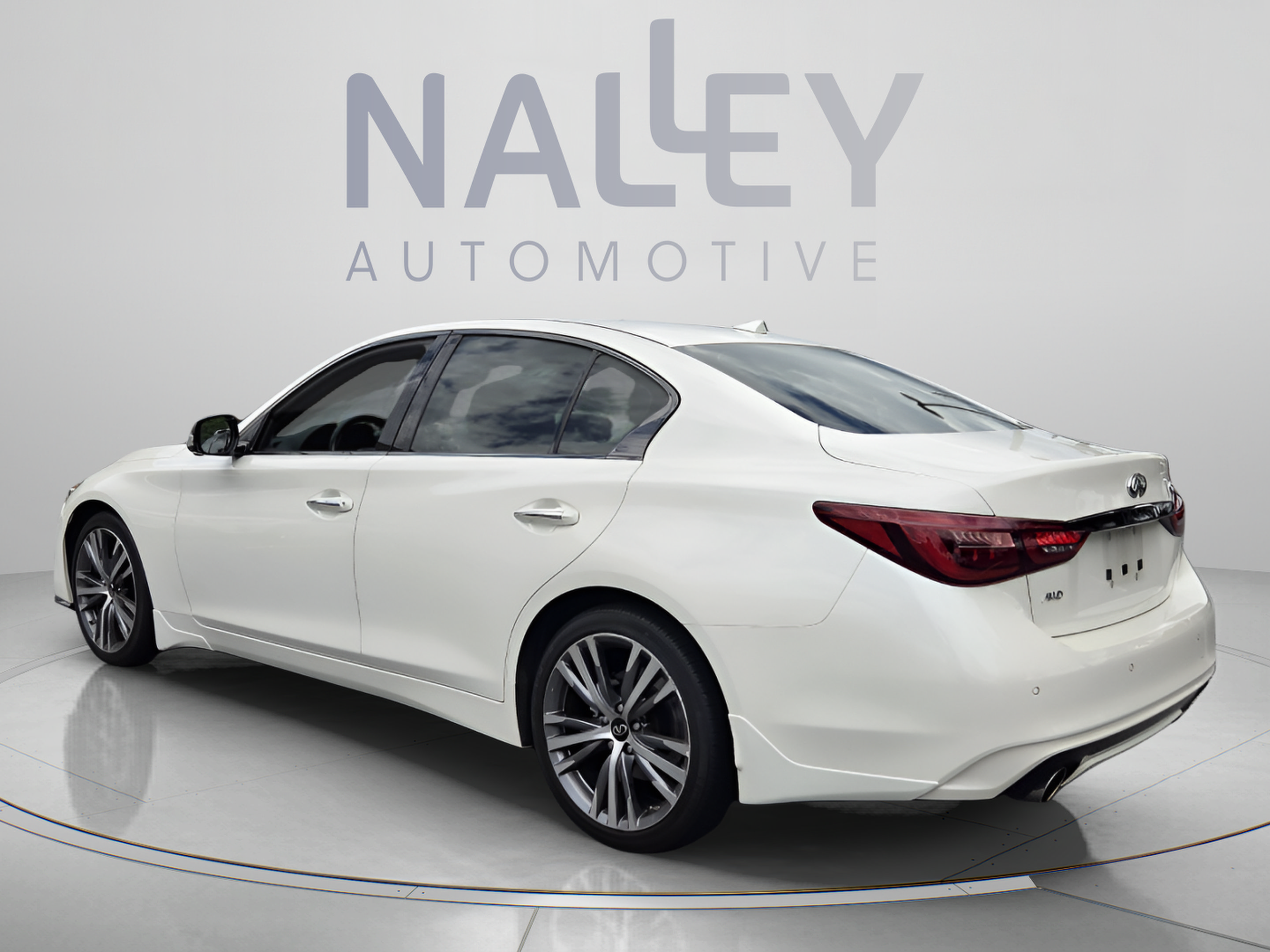 Used 2023 INFINITI Q50 Sensory AWD/4WD image 3