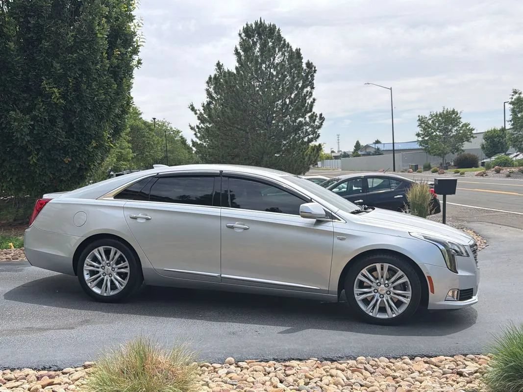 Used 2018 Cadillac XTS Luxury FWD image 40