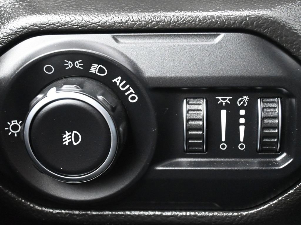 Certified 2022 Jeep Wrangler Unlimited Sahara image 24