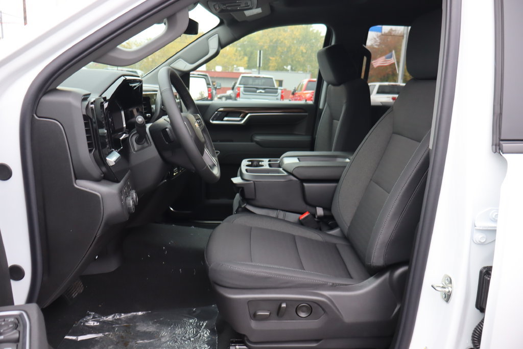New 2026 Chevrolet Silverado 1500 LT w/ Z71 Off-Road Package AWD/4WD image 5