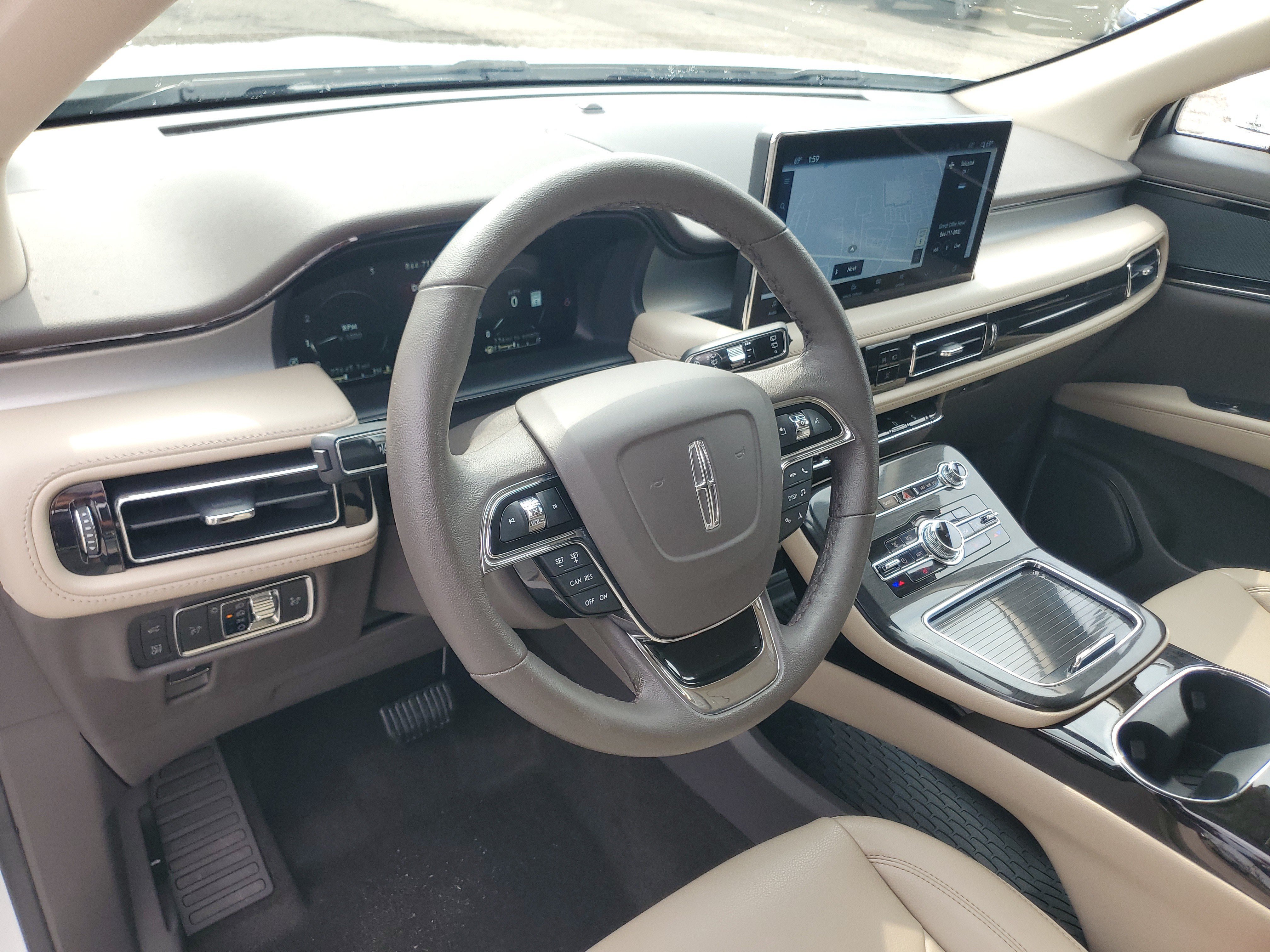 Certified 2023 Lincoln Nautilus AWD w/ Premium Package image 13