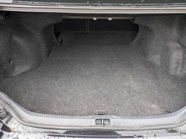 Used 2017 Toyota Camry SE w/ Moonroof Package image 15