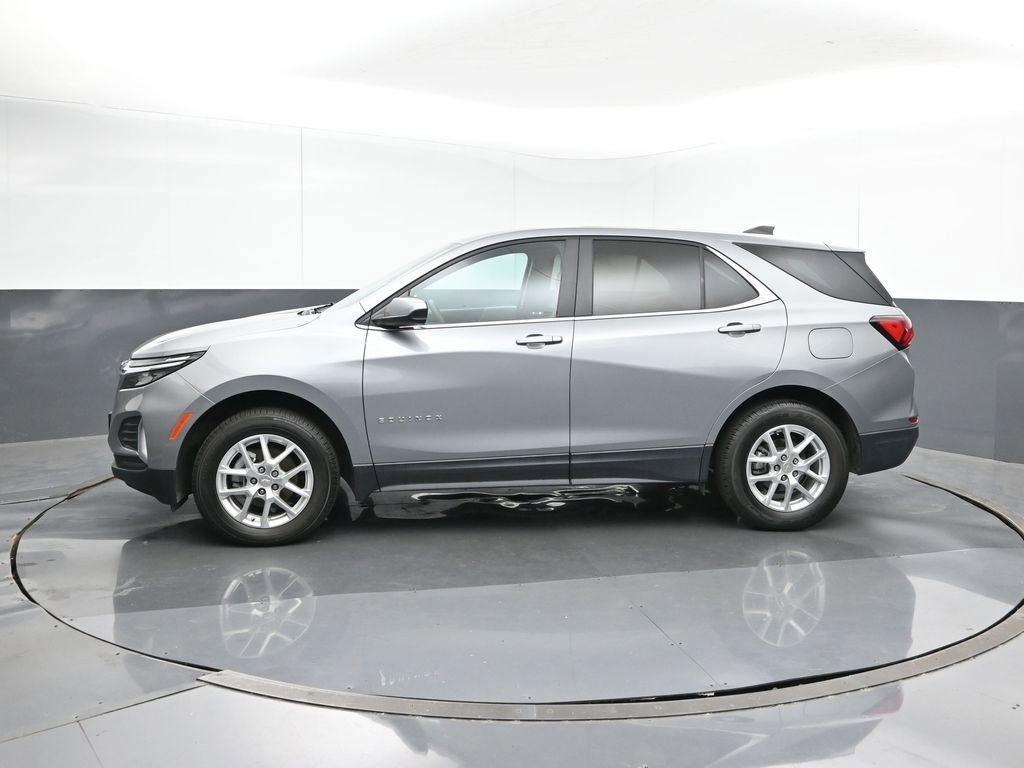 Used 2023 Chevrolet Equinox LT image 2