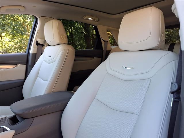 Certified 2025 Cadillac XT5 Premium Luxury image 22