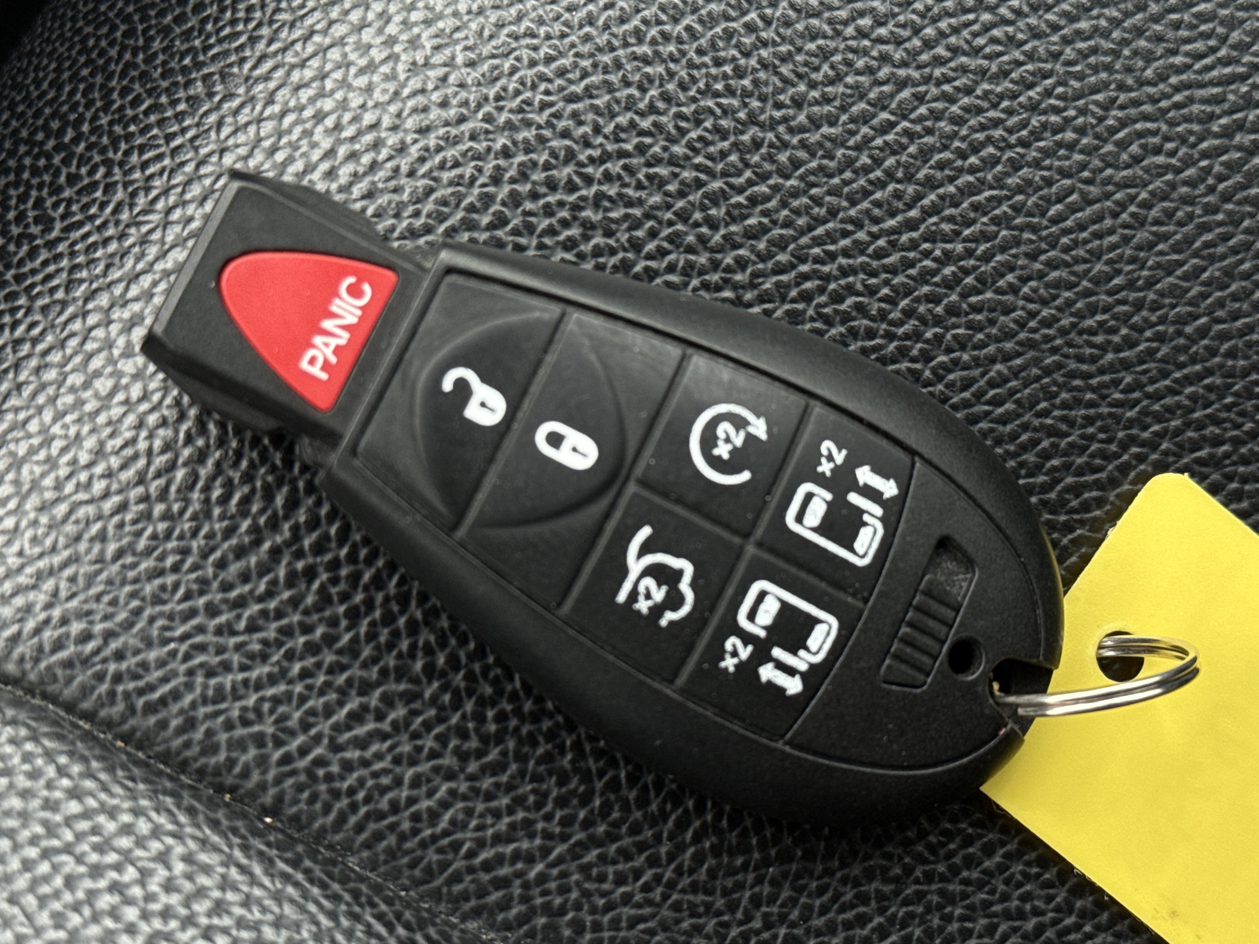 Used 2015 Dodge Grand Caravan R/T image 29