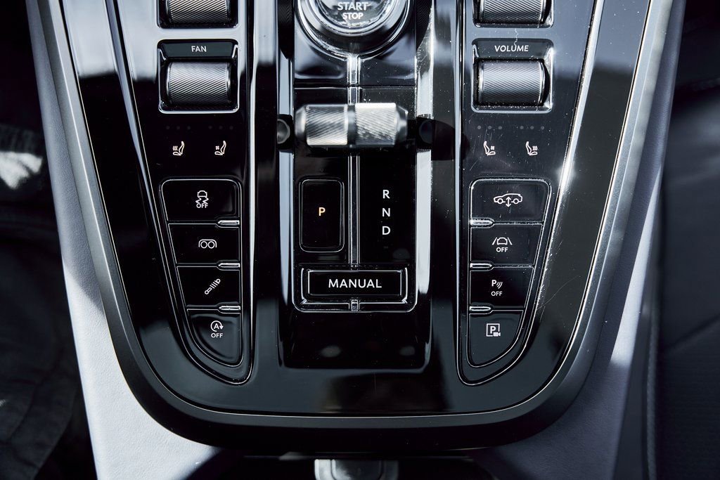 Used 2025 Aston Martin DBX 707 image 64