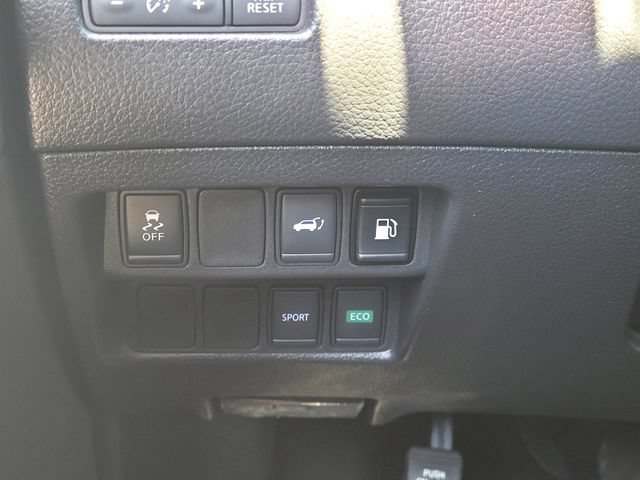 Used 2018 Nissan Rogue SV FWD image 29