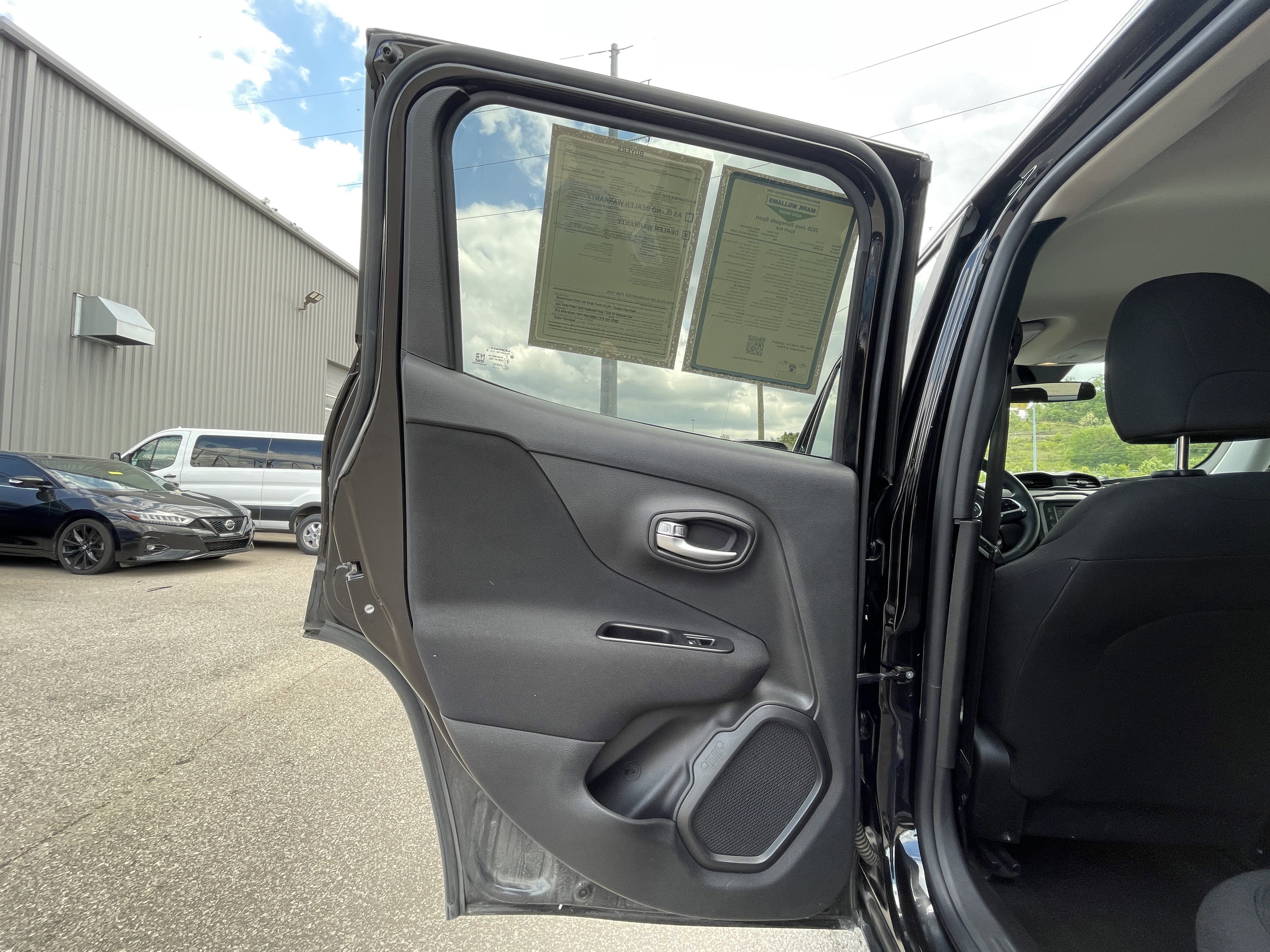 Used 2020 Jeep Renegade Sport w/ Sport Appearance Group AWD/4WD image 21