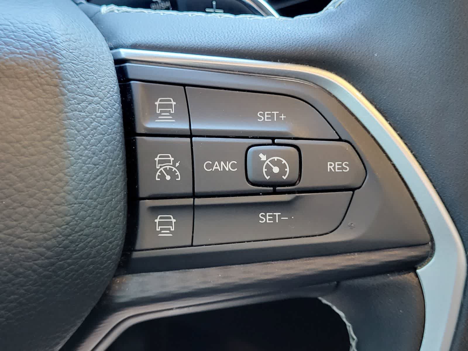 Used 2024 Jeep Grand Cherokee Laredo X AWD/4WD image 19