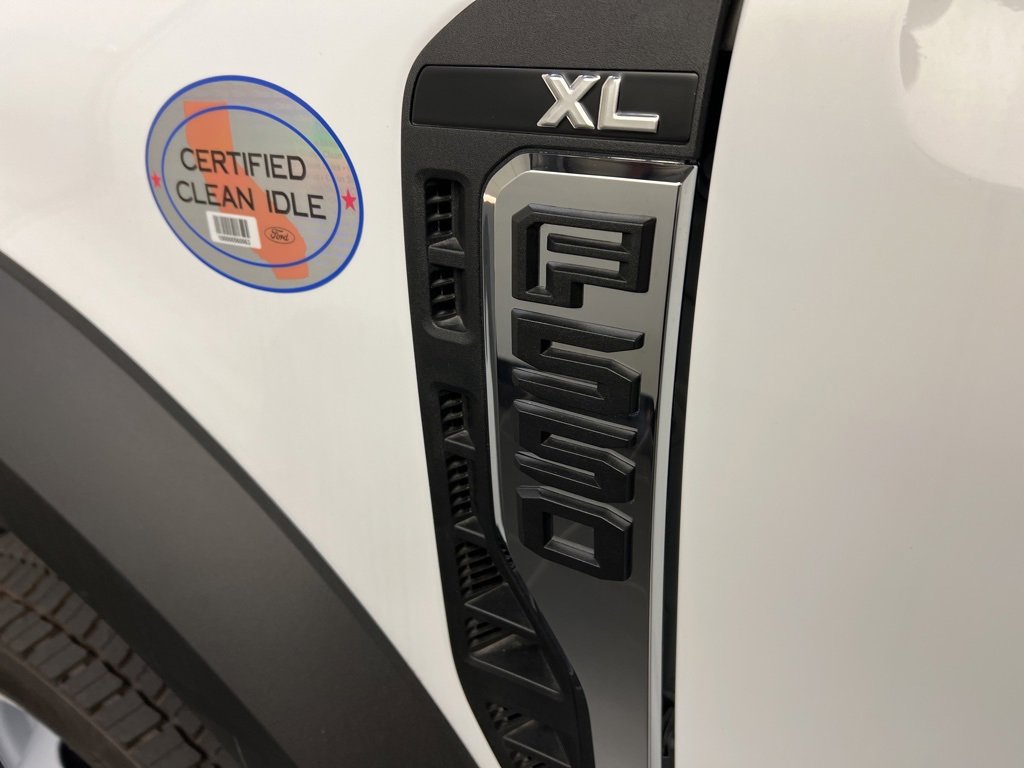 New 2025 Ford F550 4x4 Regular Cab Super Duty image 30
