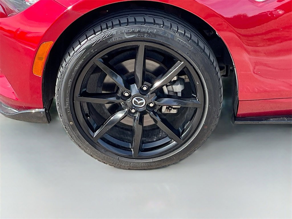 Used 2021 MAZDA MX-5 Miata RF Grand Touring w/ Appearance Package image 28