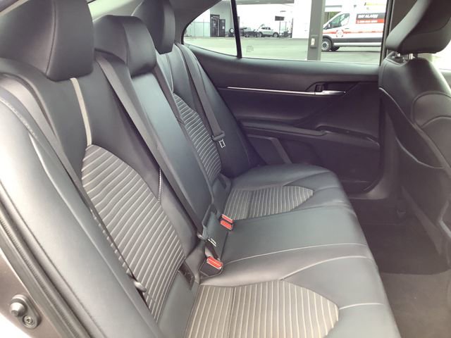 Used 2020 Toyota Camry SE FWD image 33